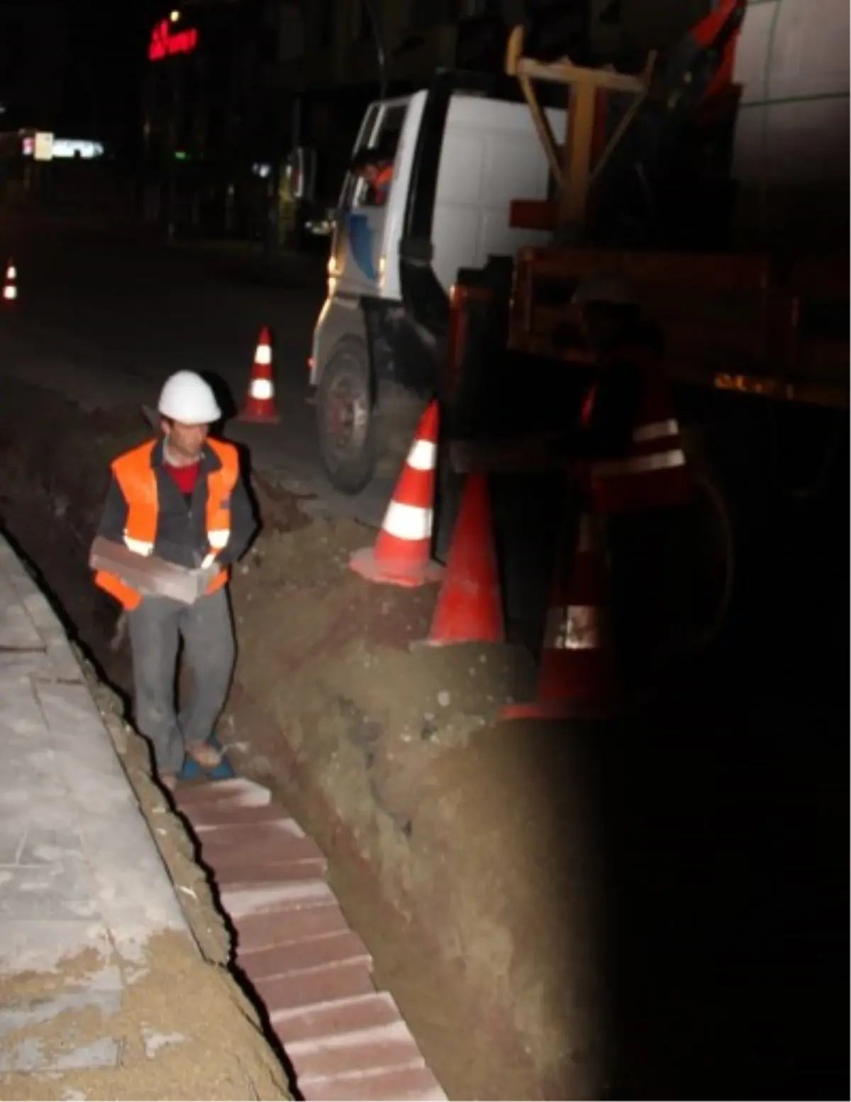 SEDAŞ Ekipleri Kaliteli Enerji İçin Gece Gündüz Çalışıyor