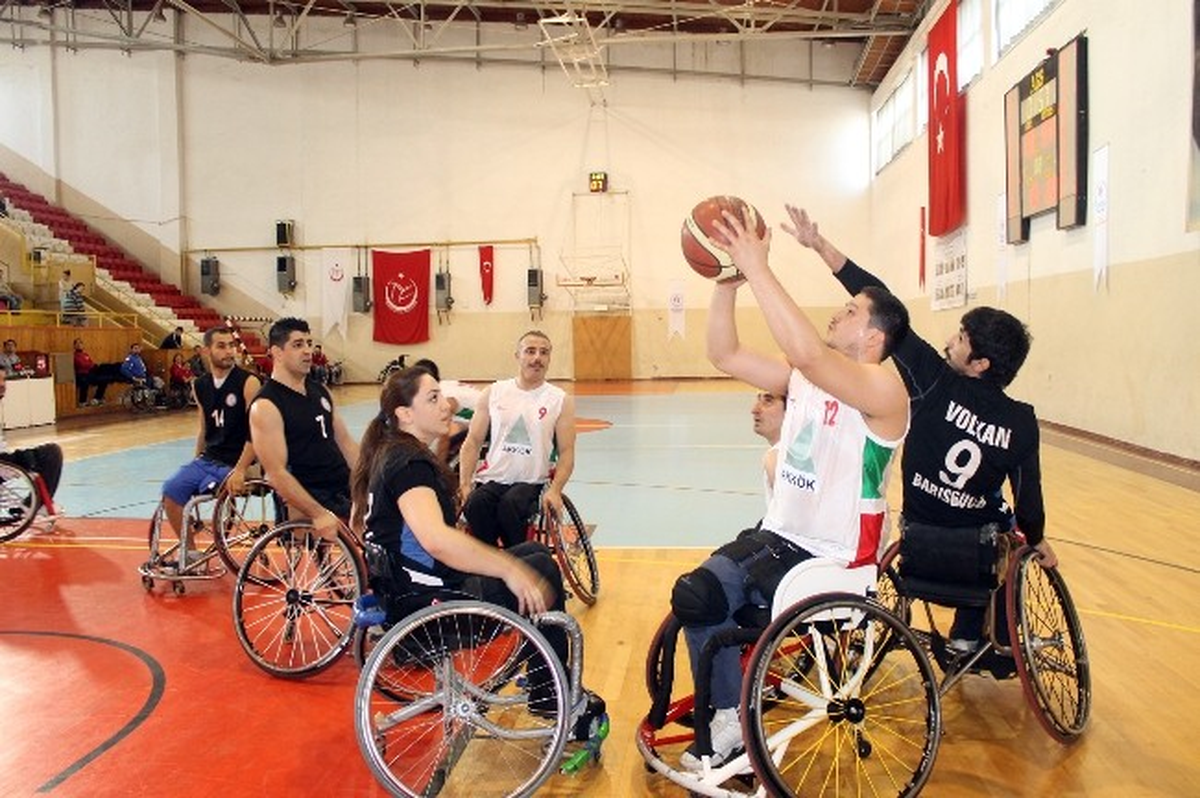 Yalova Ortopedikler - Bornova Barışgücü: 63-50