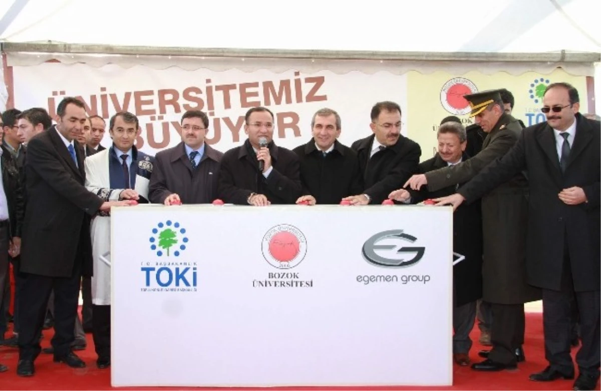 Yozgat Bozok Üniversitesi Mühendislik Fakültesi ve Akademik Birimler Kompleksi\'nin Temeli...