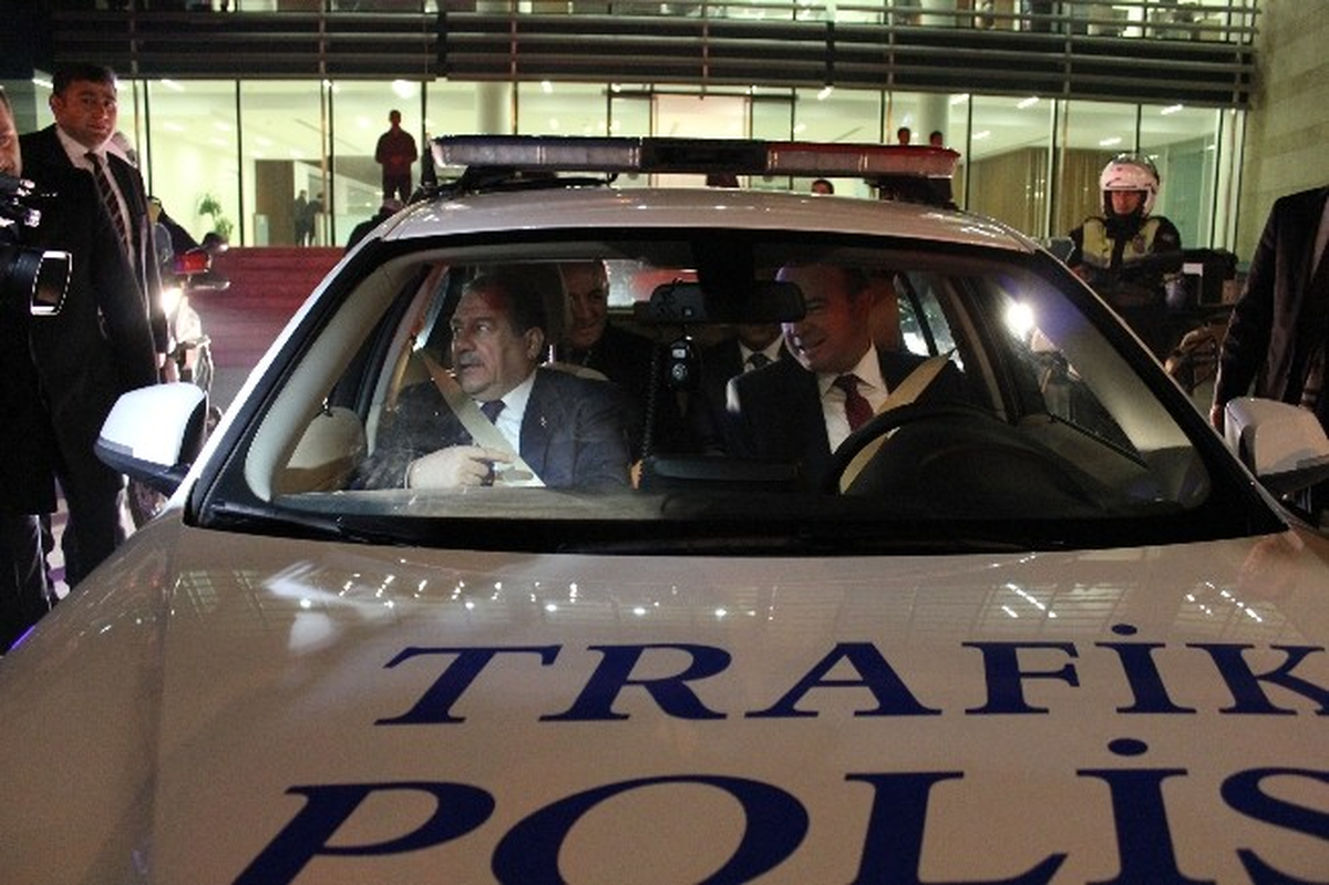 Bakan Güler\'den Polis Aracında Emniyet Kemeri Uyarısı
