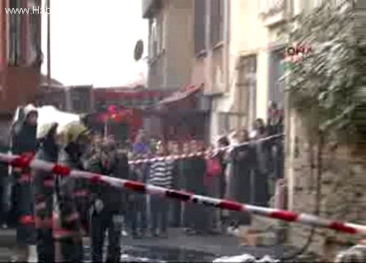 Beyoğlu\'nda Yangın
