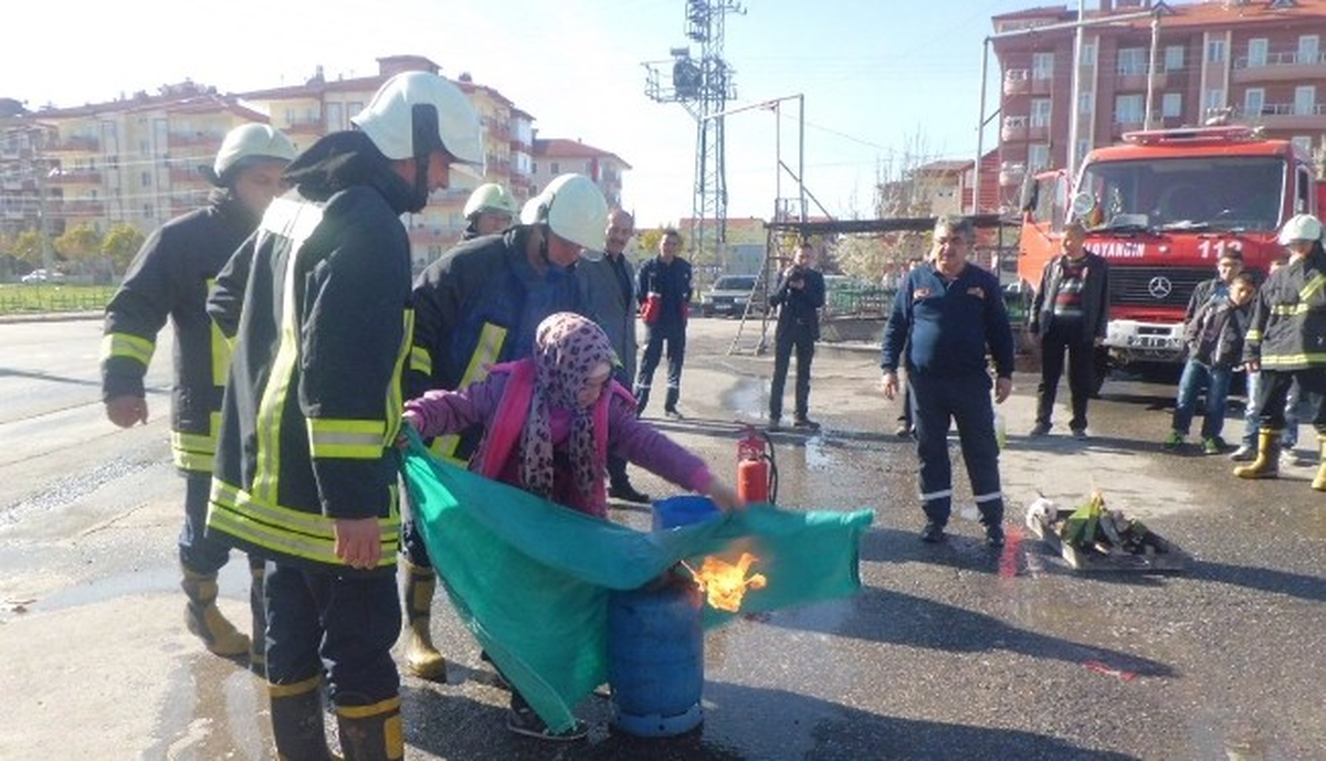 Çocuk Evlerine Yangın ve Güvenlik Eğitimi