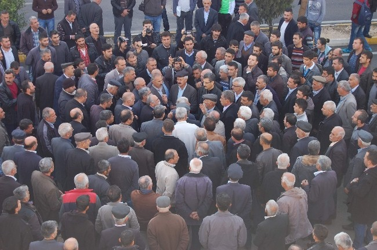 Evleri İşaretlenen Mahalle Halkı Sokağa Döküldü