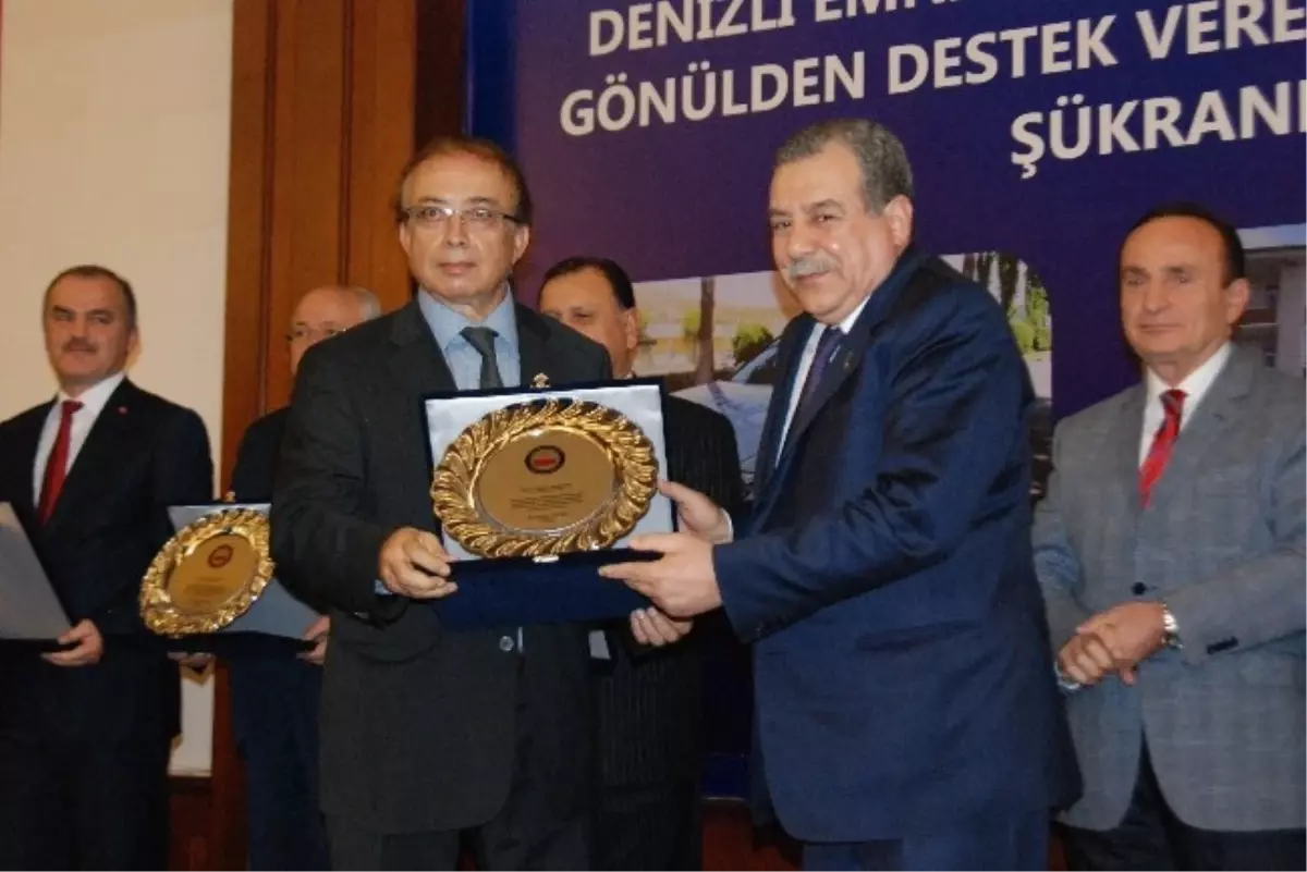 İçişleri Bakanı Güler\'den Hayırseverlere Plaket