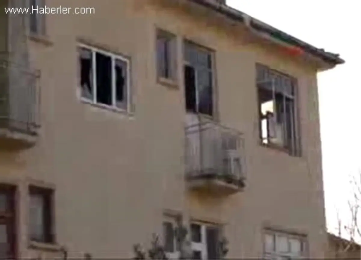 Körfez İlçesi\'nde Çıkan Yangında İki Kişi Öldü