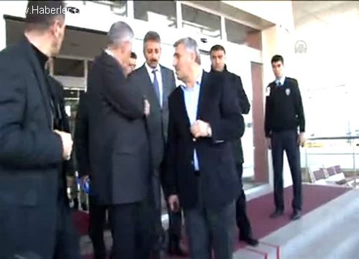 Yüzüncü Yıl Üniversitesinden Bakan Yıldırım\'a "fahri doktora"