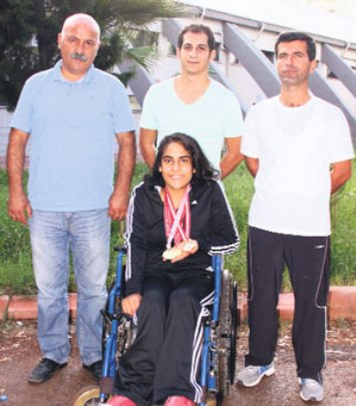 Mersin\'de 13 Yaşındaki Engelli Ayten, Engel Tanımıyor