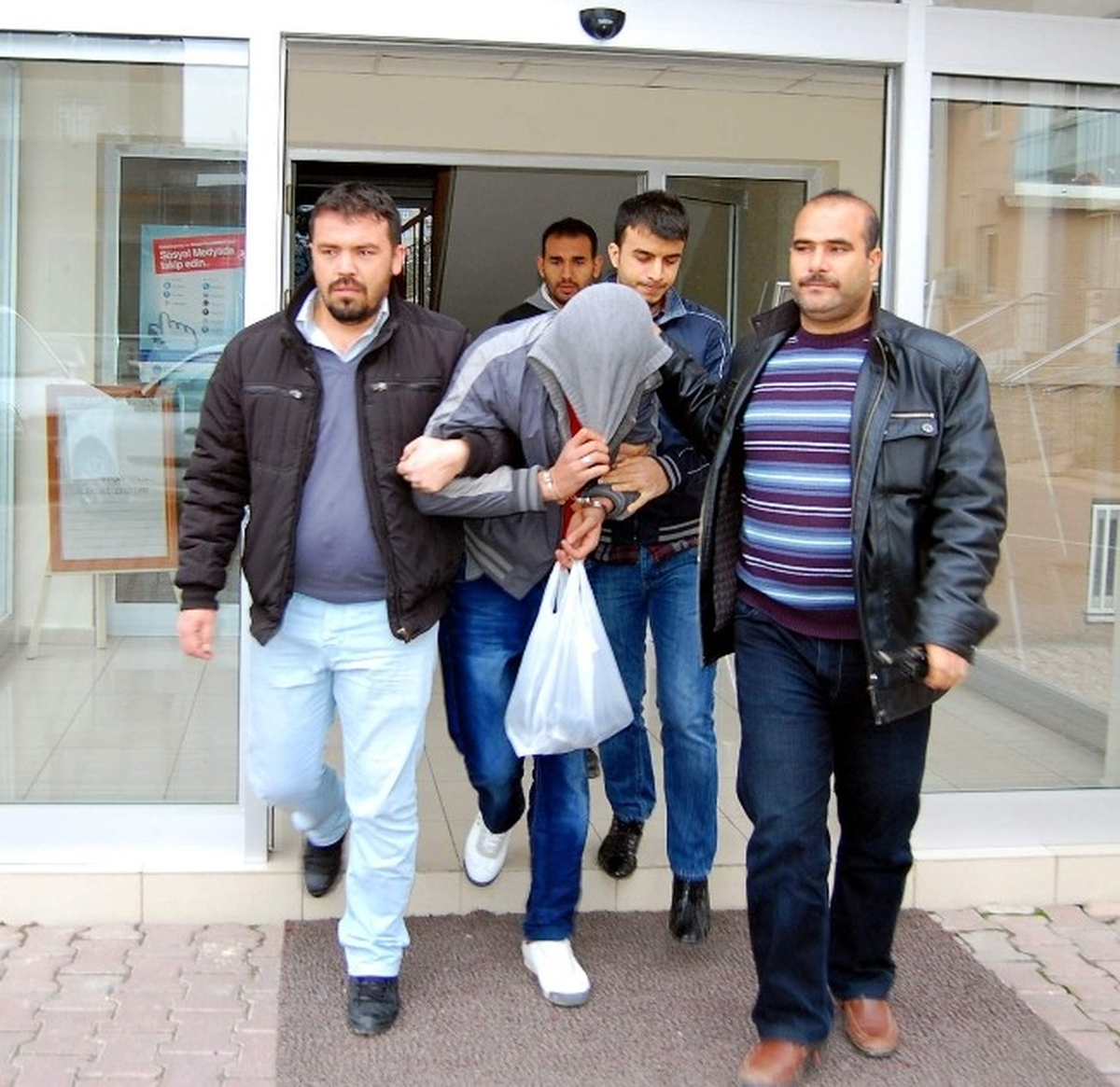 Cezaevinden Firar Edip Hırsızlık Yaptı