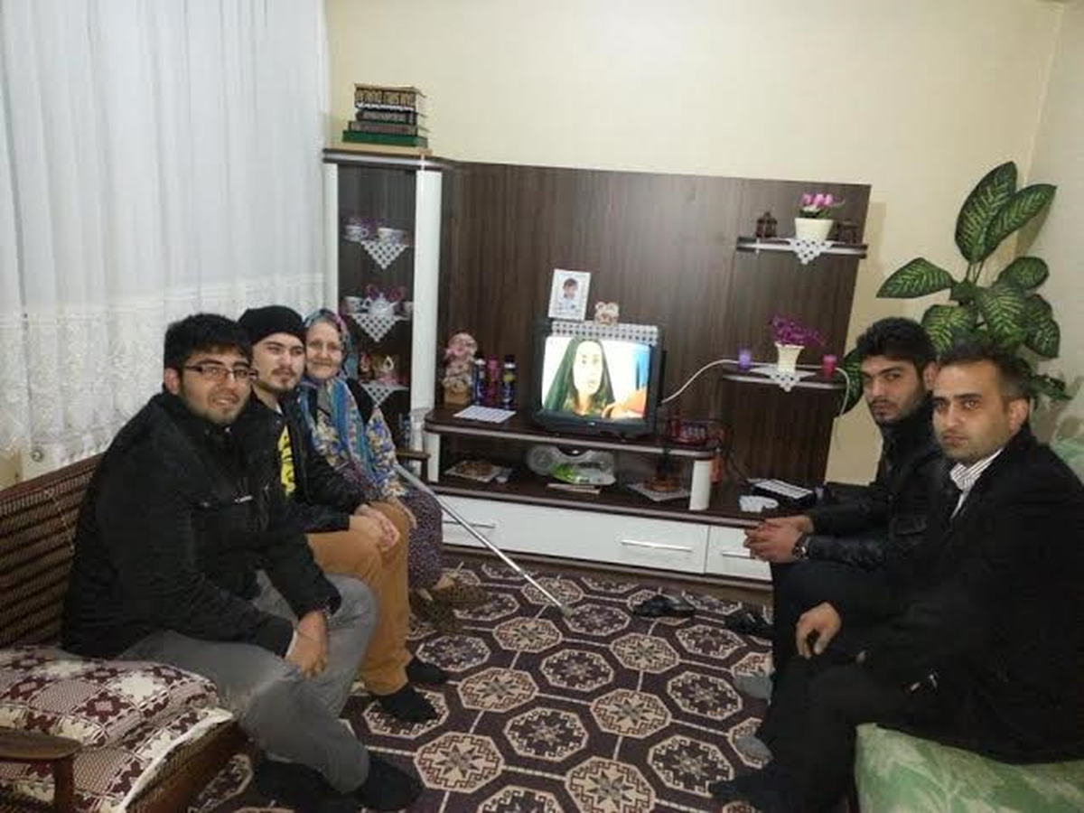 Darıca\'da AK Partili Gençler, Mahalle Ziyaretlerine Başladı