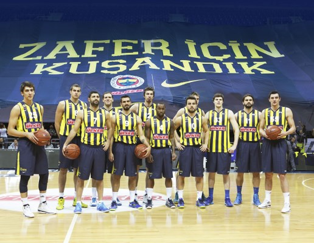Fenerbahçe Yeni Nıke Formalarıyla İlk Maçına Çıktı