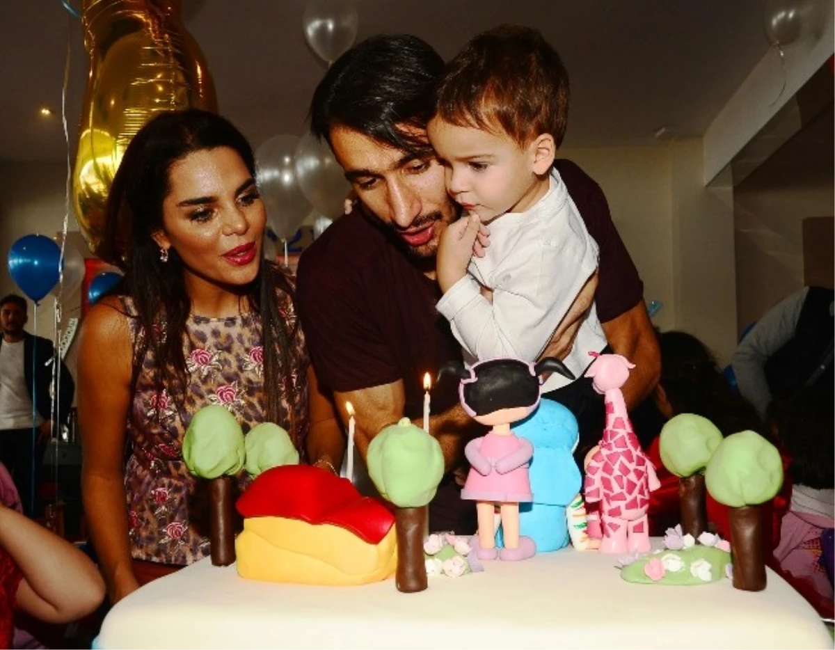 Mehmet - Selda Topal Çifti, Oğullarının Yeni Yaşını 50 Çocukla Kutladı