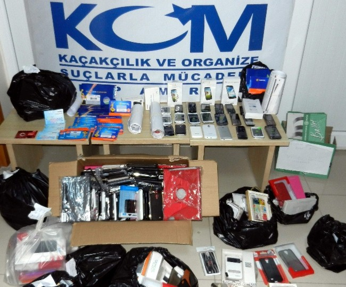 Polisten Sahte Hat Dolandırıcılarına Baskın
