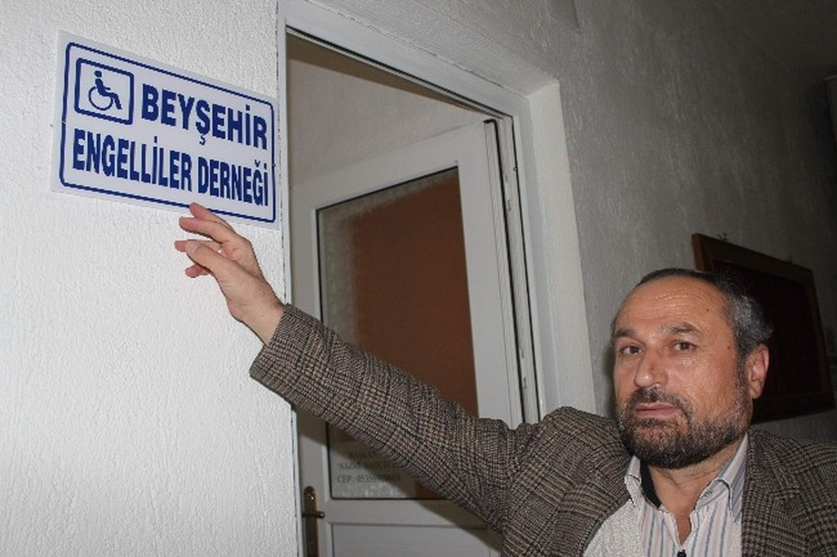Sakatlar Yerine "Engelliler" Derneği Oldu