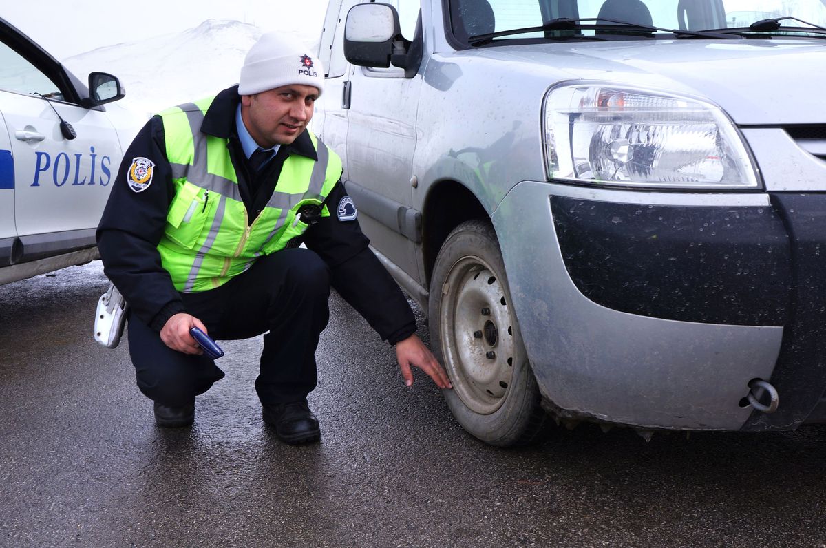 Sürücülere kış lastiği uyarısı