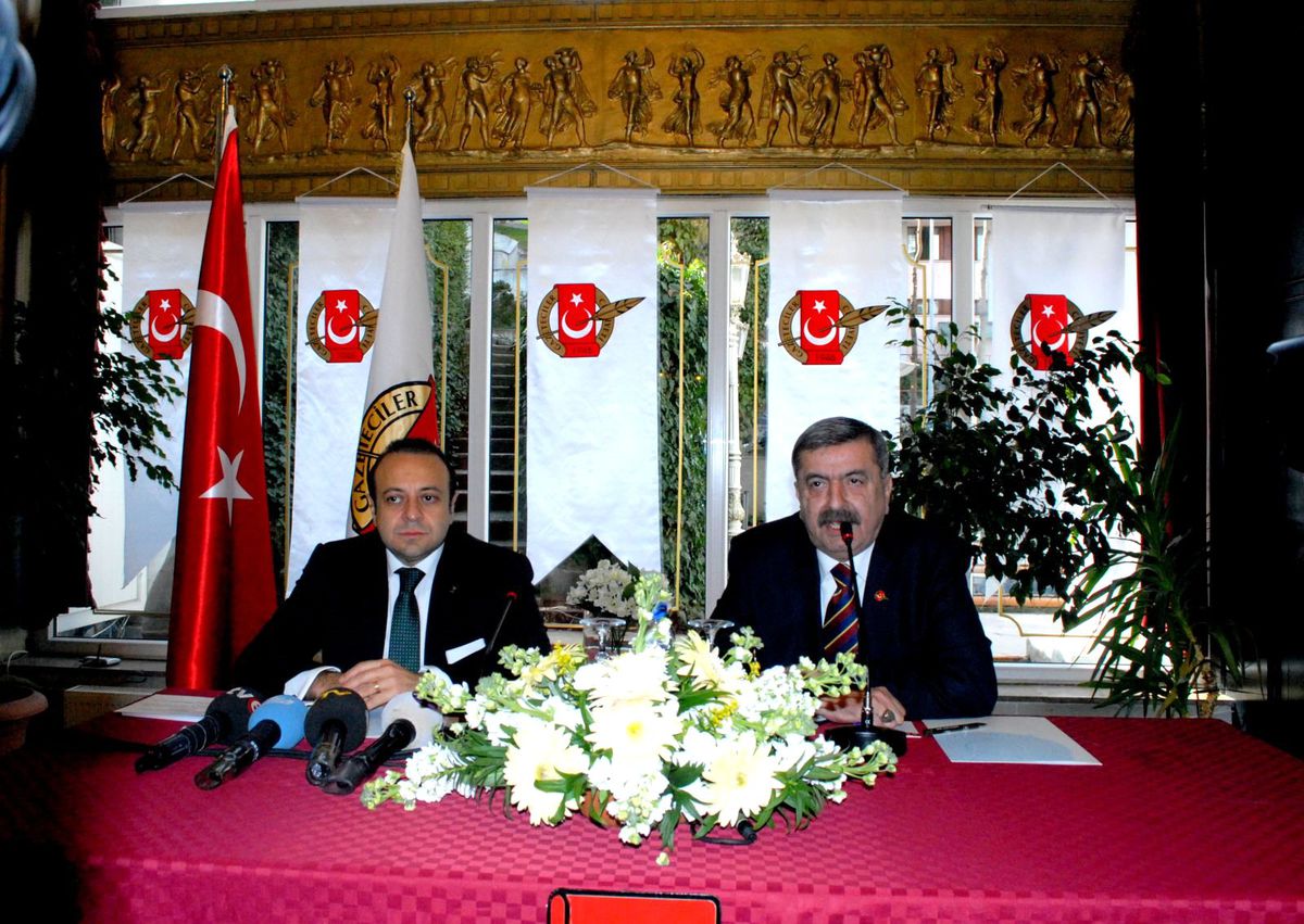 AB Bakanı Bağış, Gazeteciler Cemiyeti Başkanı Nazmi Bilgin\'i Kabul Etti