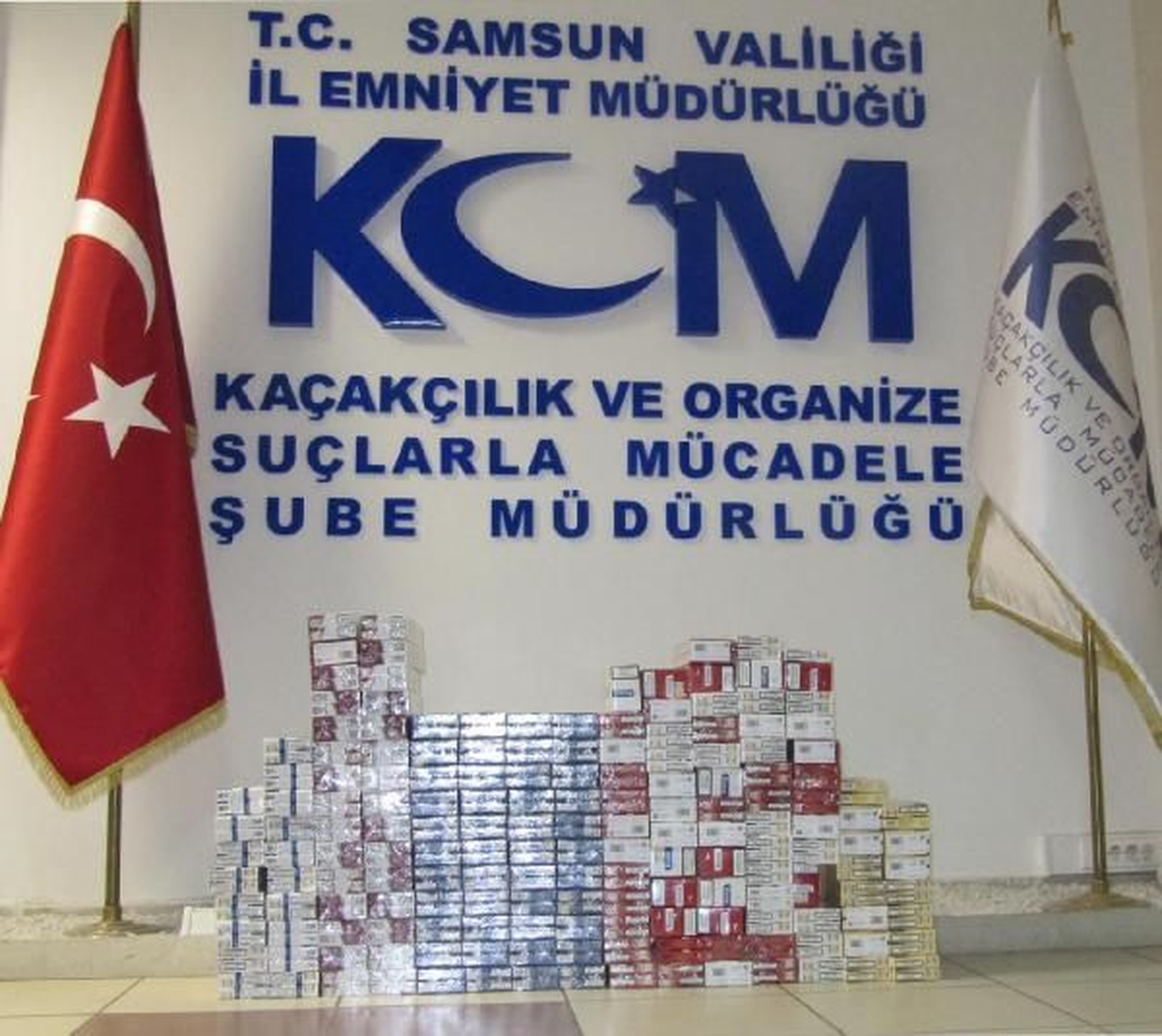 Artvin\'de Kaçak Sigara ve İçki Ele Geçirildi