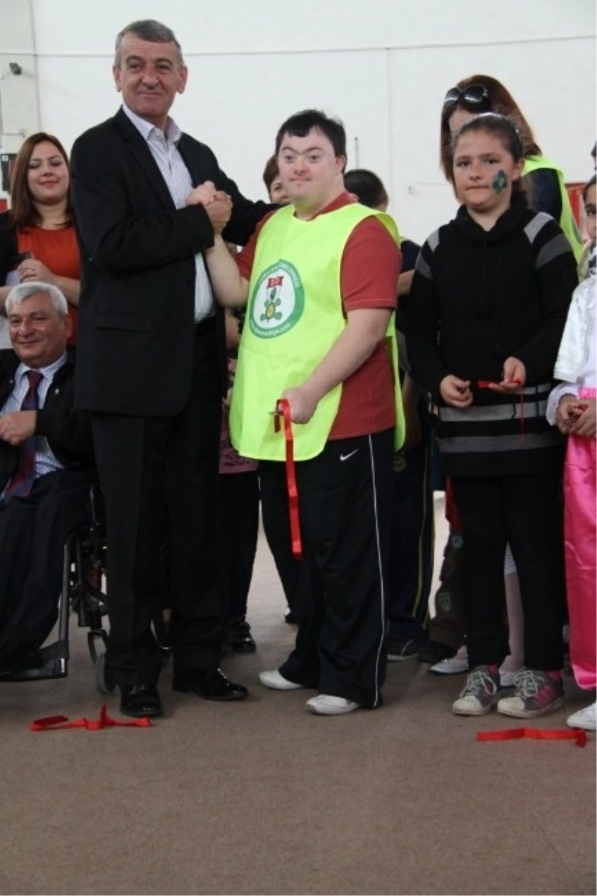 Başkan Şenol\'dan Engelliler Günü Mesajı