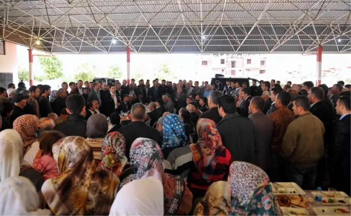 Başkan Tütüncü Altınova'da Vatandaşlarla Bir Araya Geldi