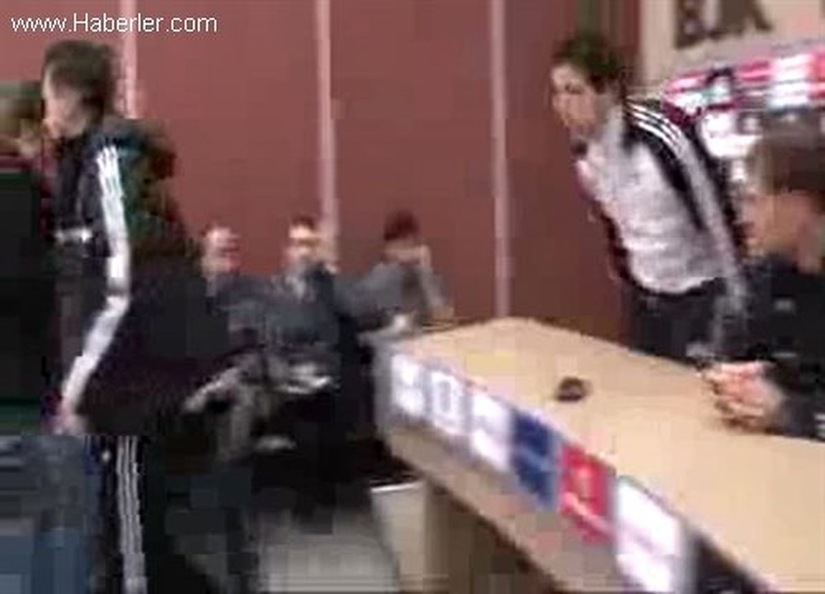Bılıc Kırılgan Değiliz Ama Süpermen de Değiliz