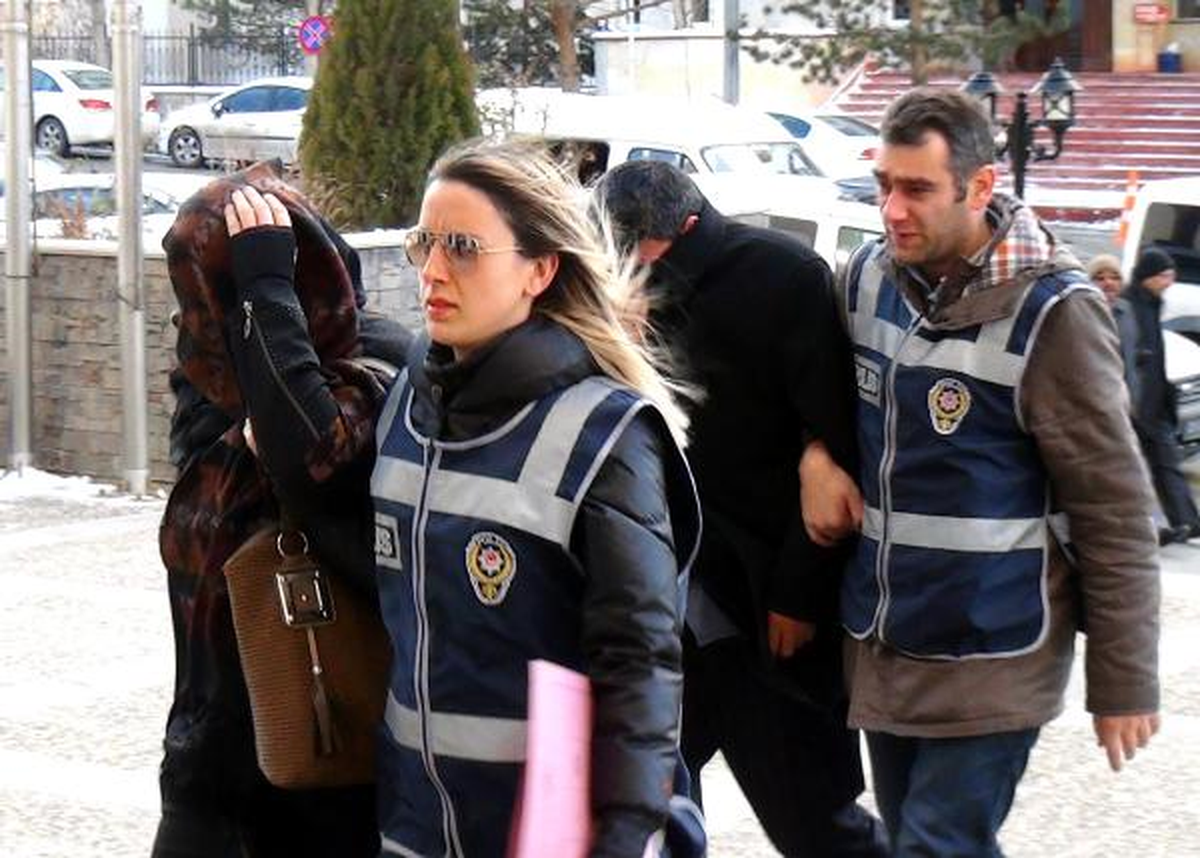 Caferi İmam, Yanındaki Kadınla Gözaltına Alındı