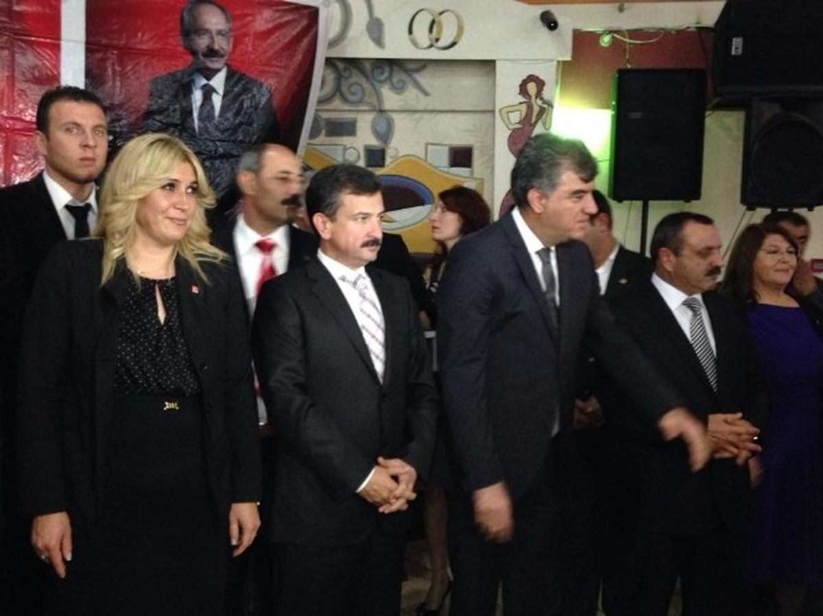 CHP Buca İlçe Başkanlığı Gecesinde Uyar\'dan Birlik Mesajı