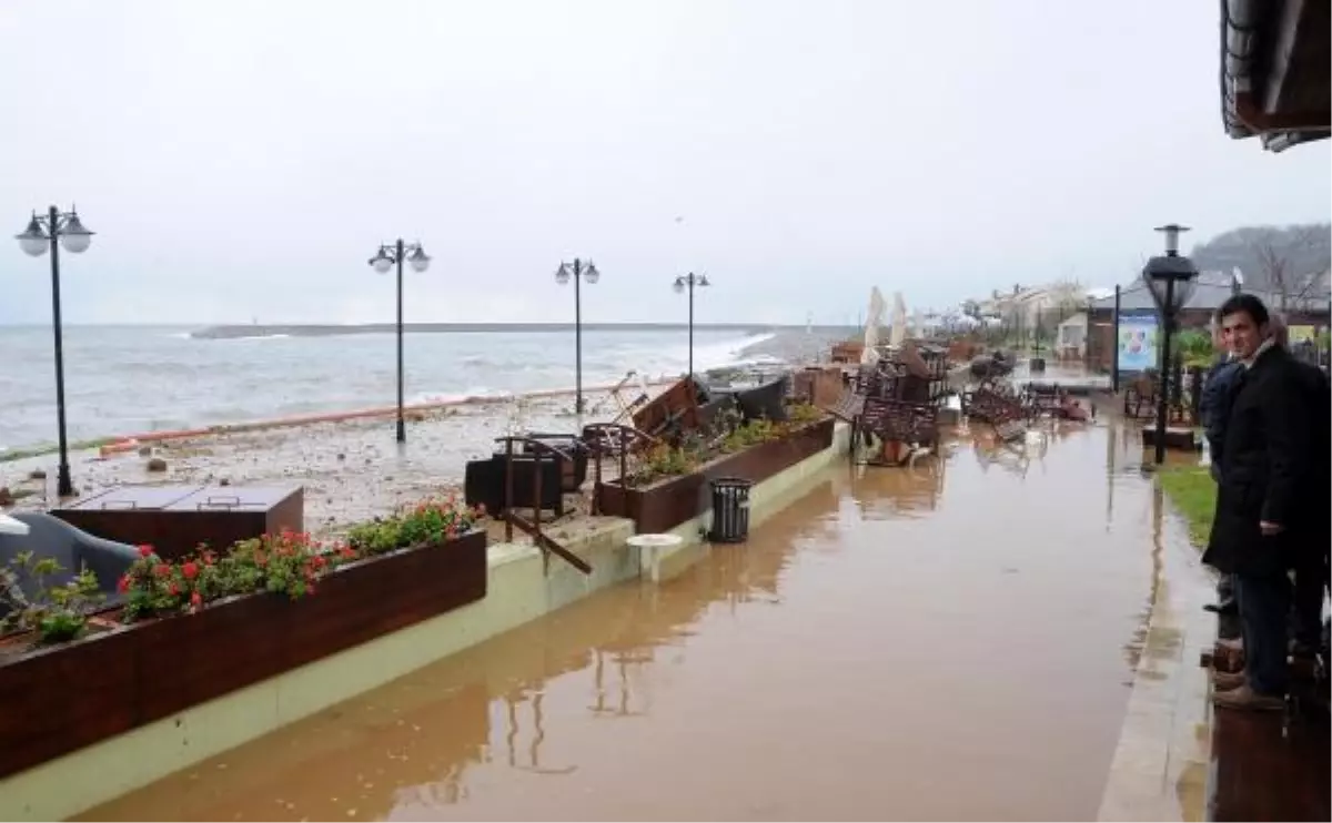 Dev Dalgalar Giresun'da Hasara Neden Oldu