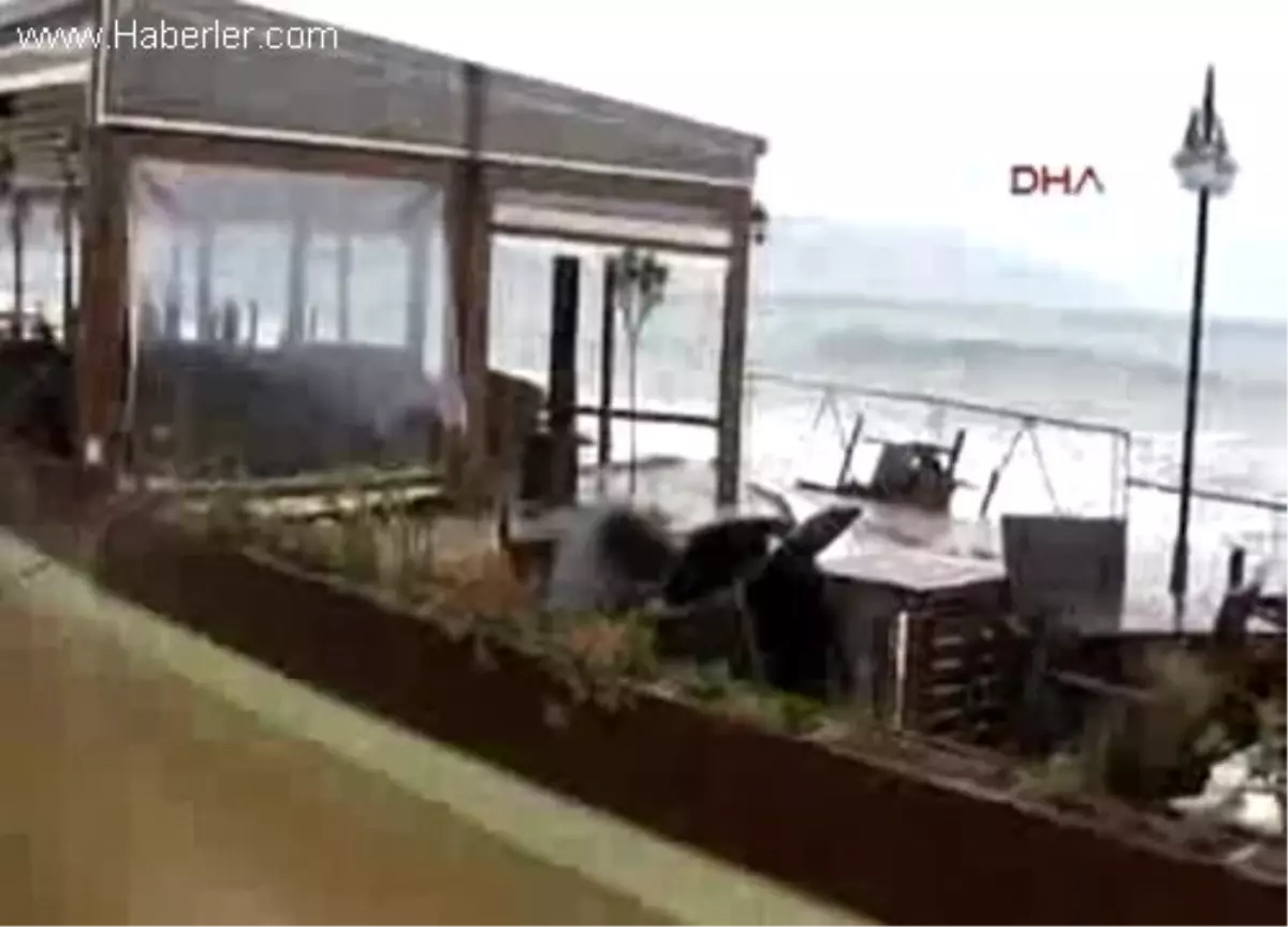 Dev Dalgalar Giresun'da Hasara Neden Oldu