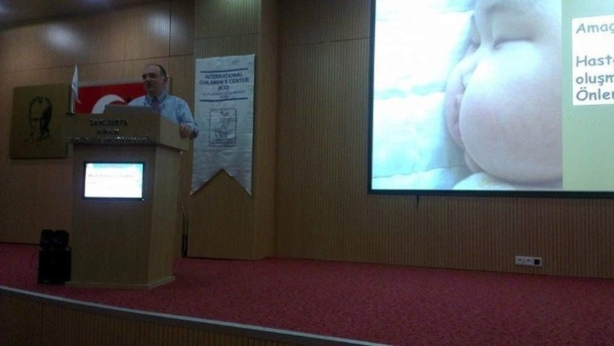Doktorlara Çocuk İstismarı ve Beslenme Konulu Seminer Verildi