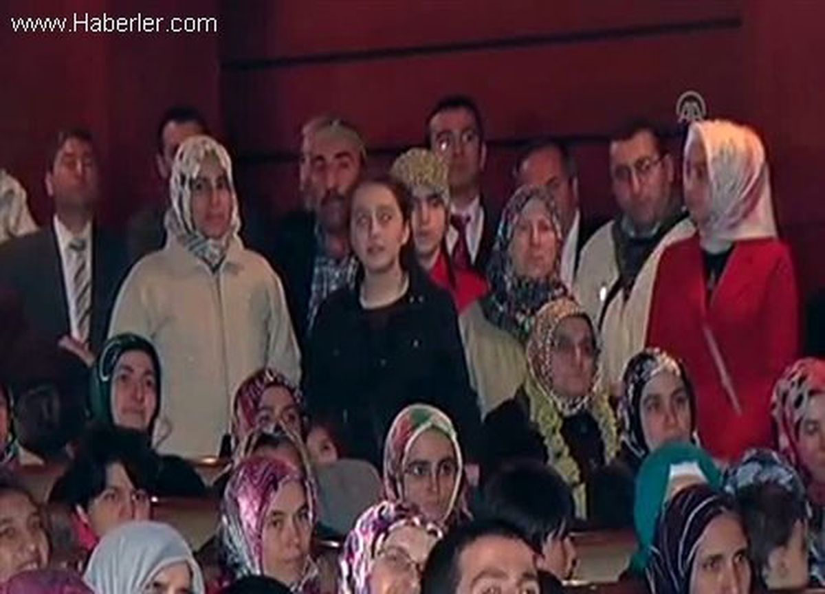Engelli öğrencilerden sema gösterisi