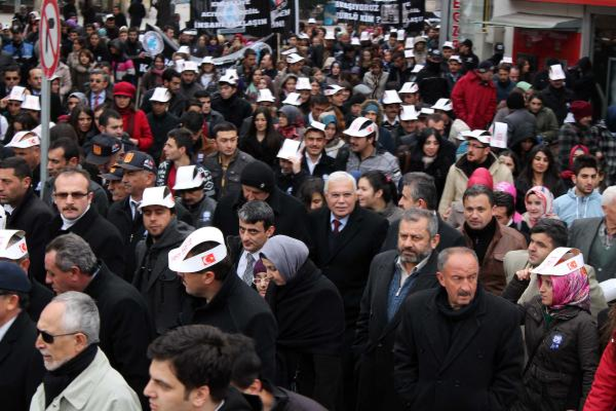 Engellilerle Birlikte Yürüdüler