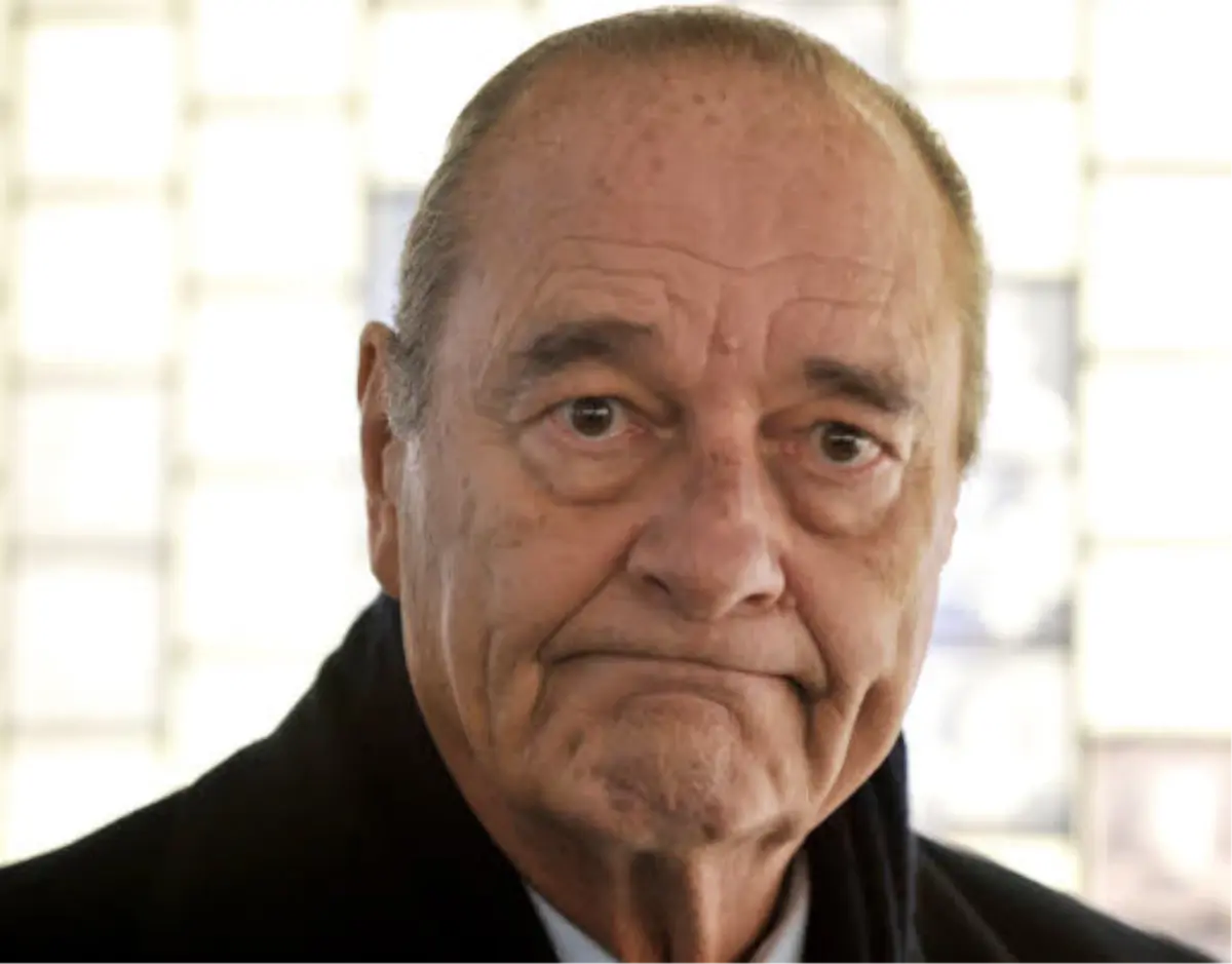 Fransa'nın Eski Cumhurbaşkanı Chirac Ameliyat Edildi