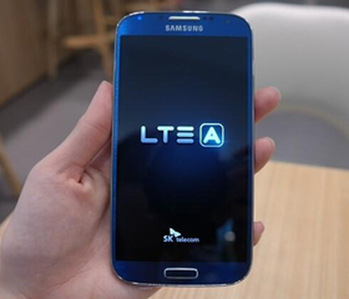 Galaxy S4 Advance Fransa\'da Satışa Çıktı