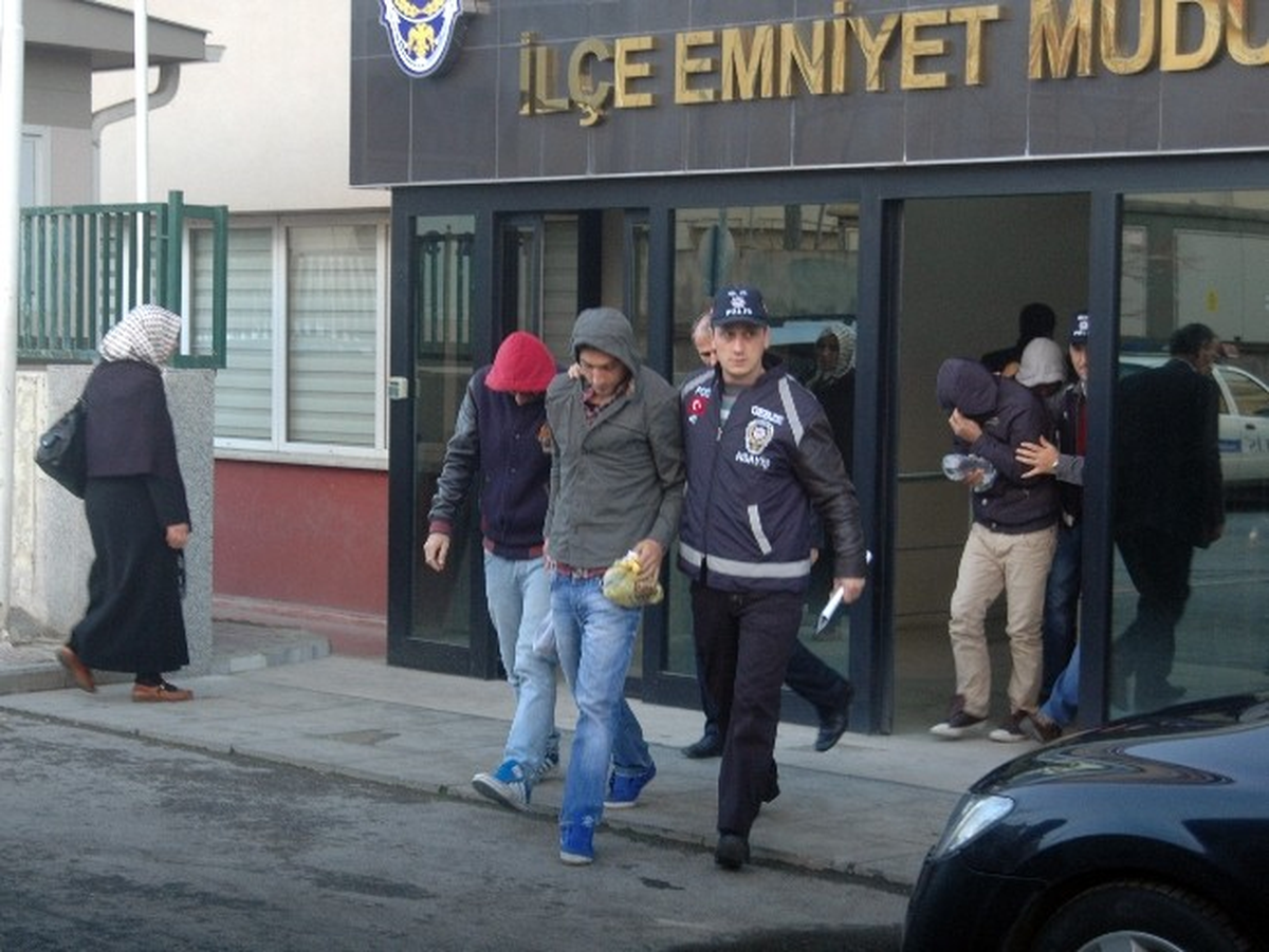 Gebze\'de Aranan 4 Kişi Yakalandı