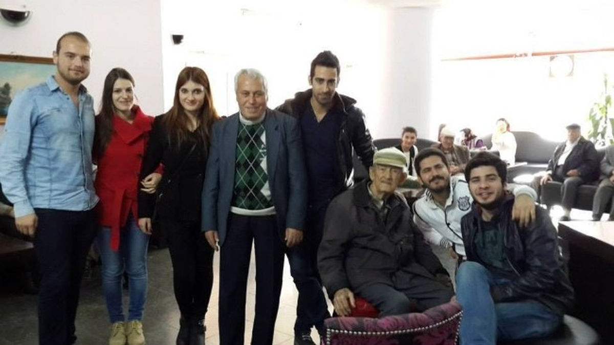 Gençlerden Yaşlılara Moral Ziyareti