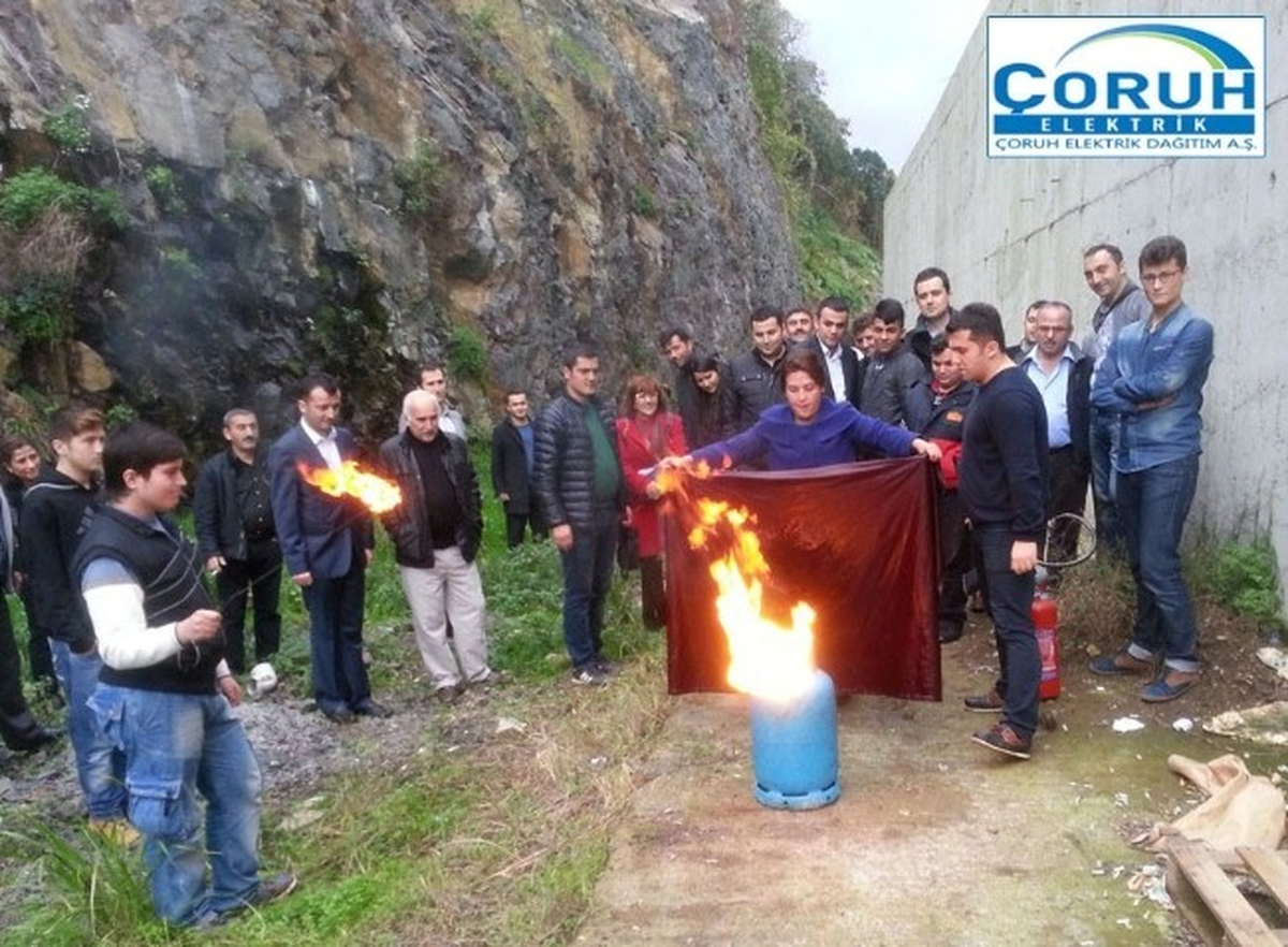 Giresun İtfaiyesi Çoruh Edaş Personellerine Yangın Söndürme Eğitimi Verdi