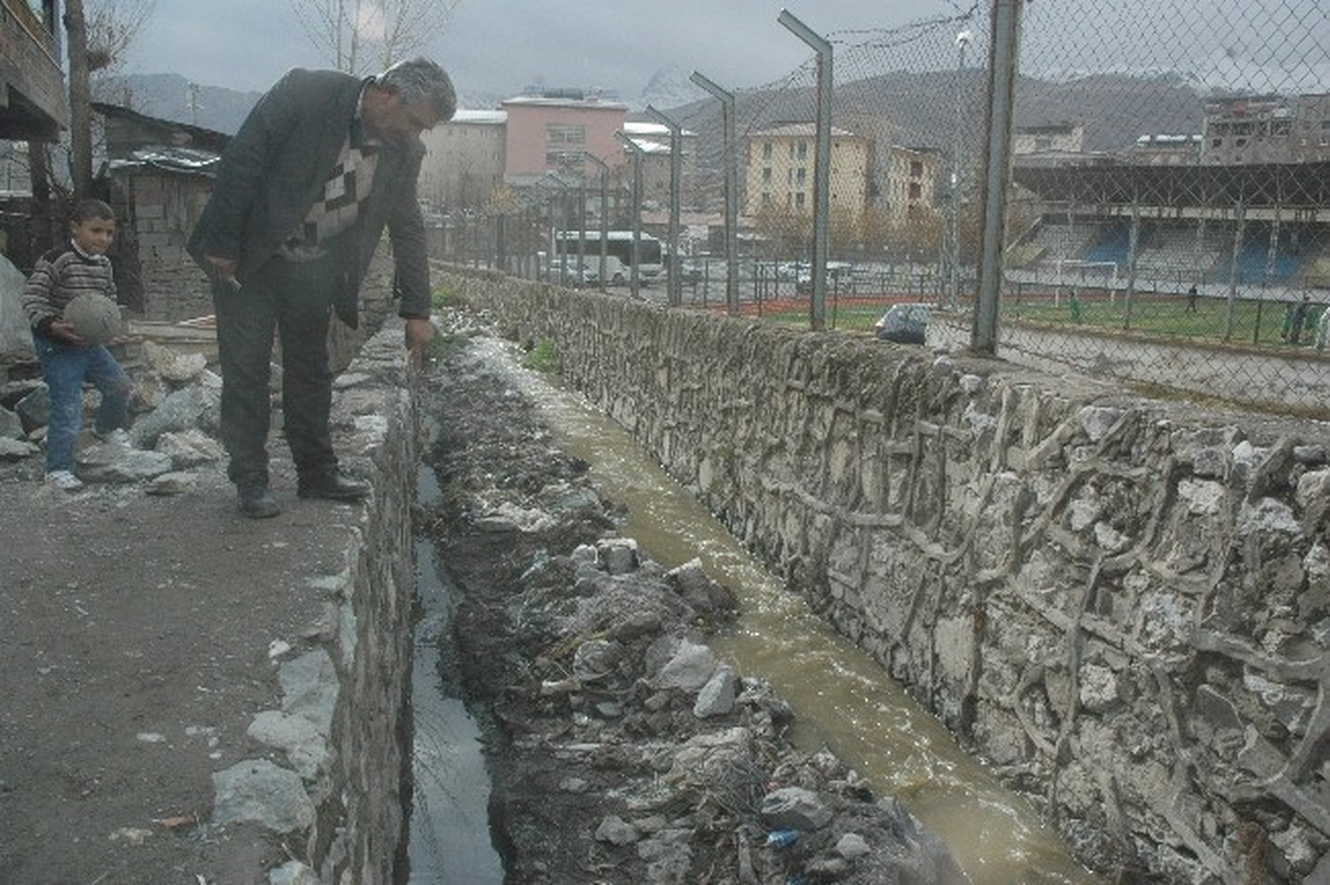 Hakkari\'de Kanalizasyon Çalışması