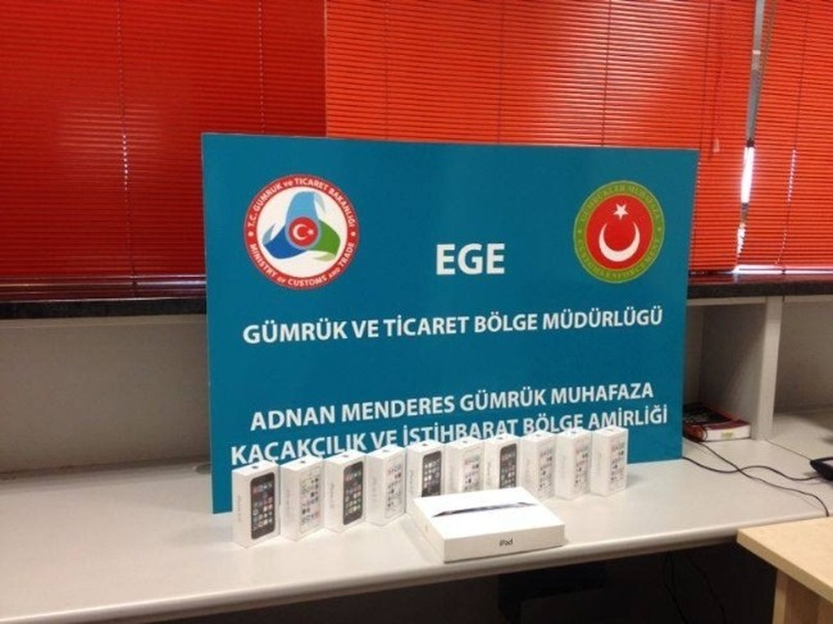 Havalimanında Gümrük Kaçağı Cep Telefonu Alarmı
