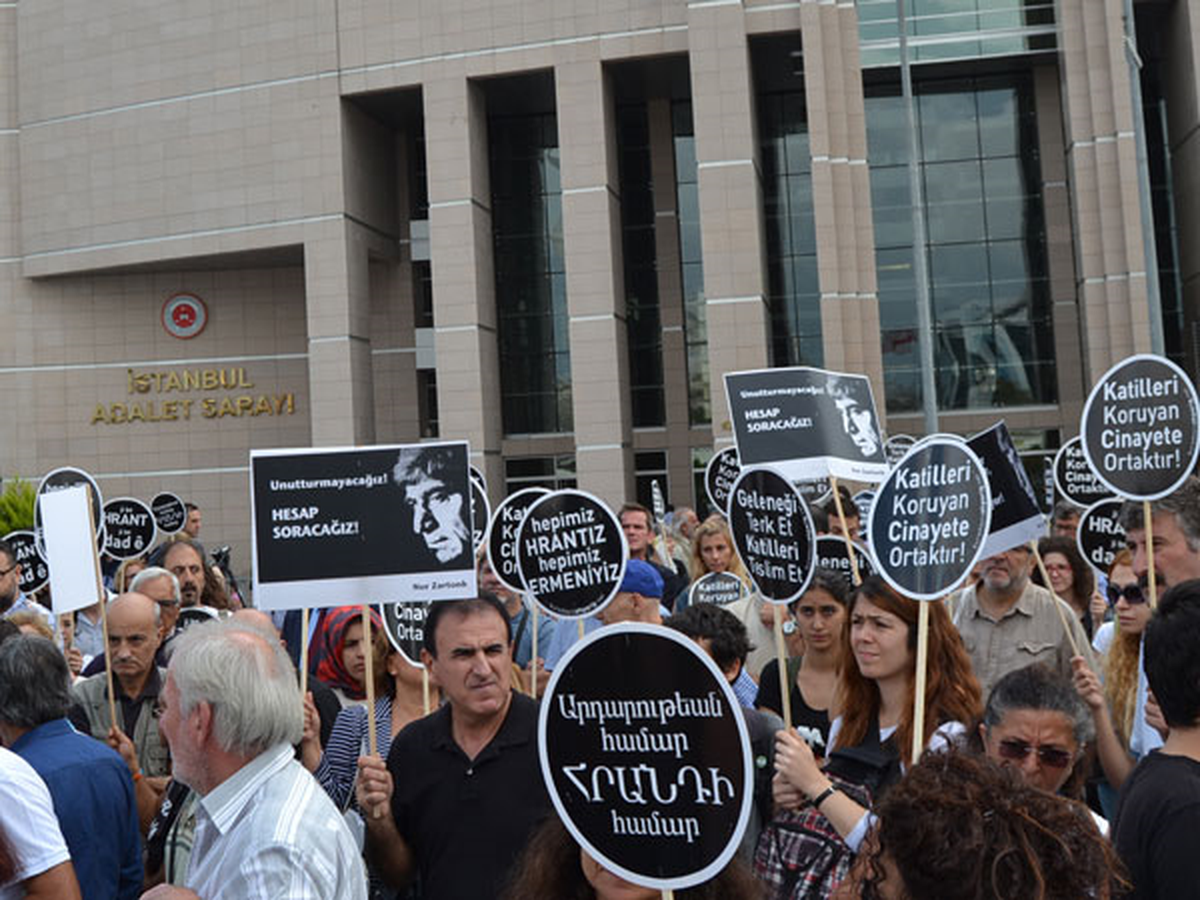 Hrant Dink Davası Öncesi Adliye Önünde Eylem