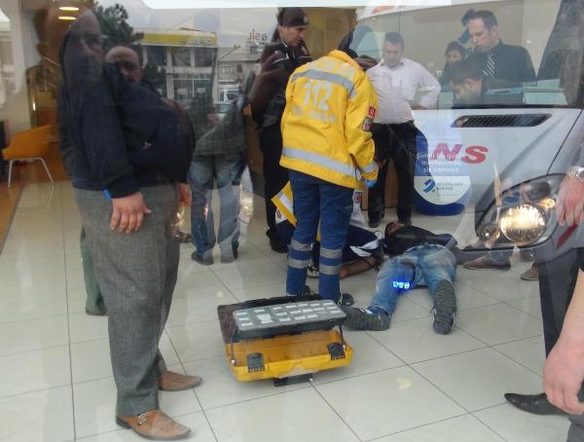 İşe Başladığı Gün, İşyerinde Bir Çalışanı Tabancayla Vurdu