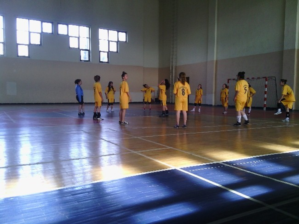 Karapınar Galip Güpgüpoğlu Lisesi Hentbolda Finalde
