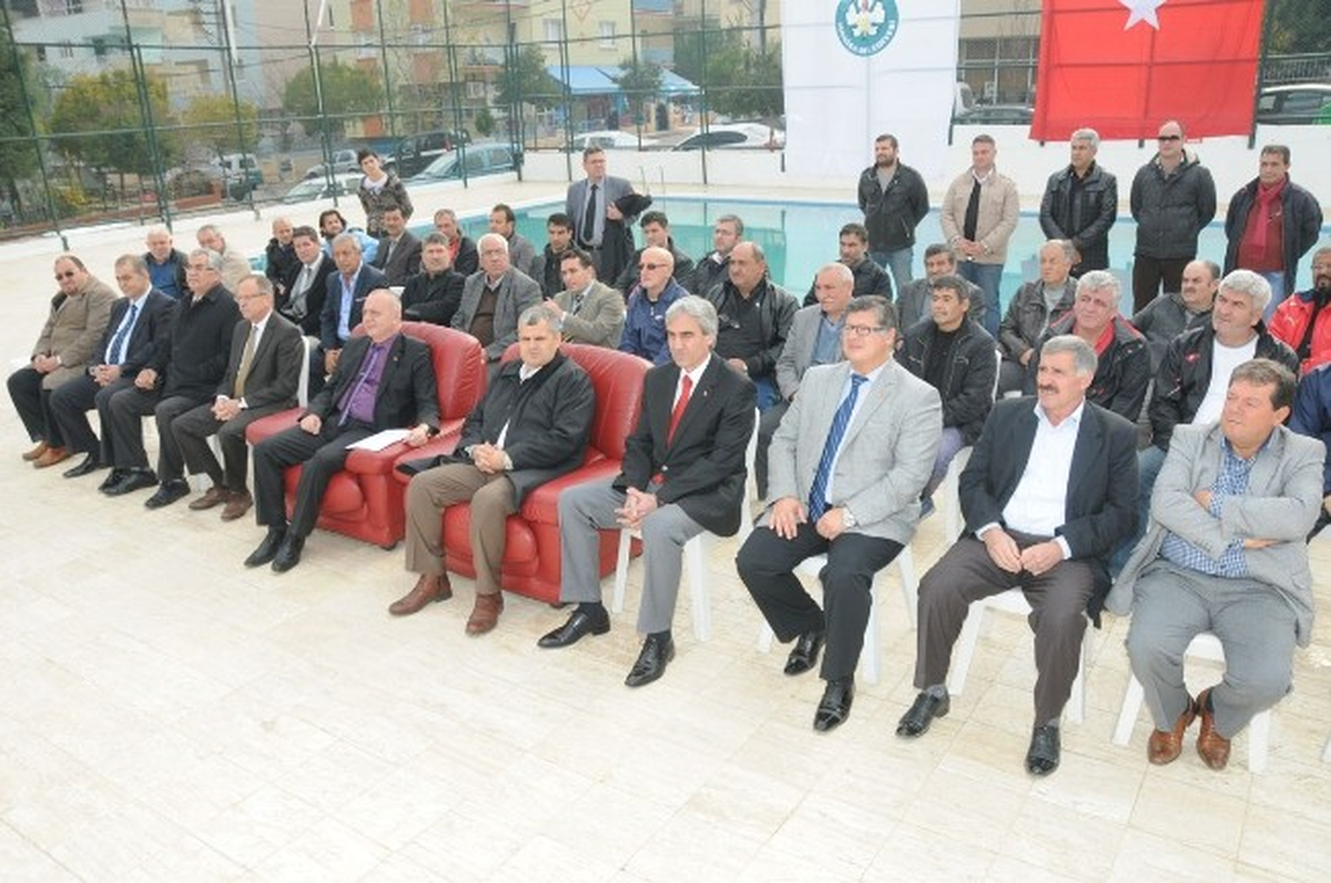 Manisa Belediyesi\'nden Amatörlere Malzeme Desteği