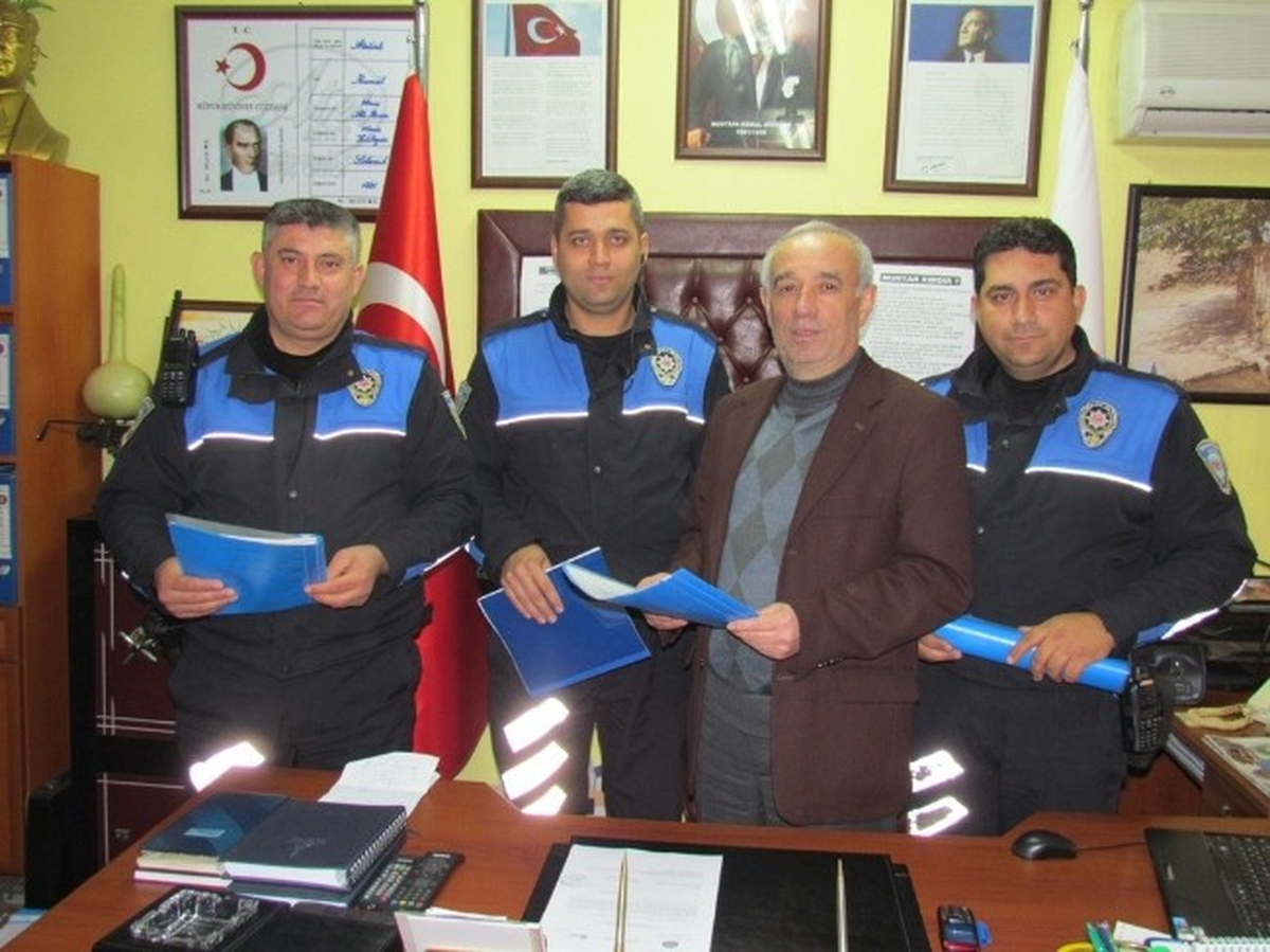 Ödemiş\'te Toplum Destekli Polisler Muhtarlarla Elele