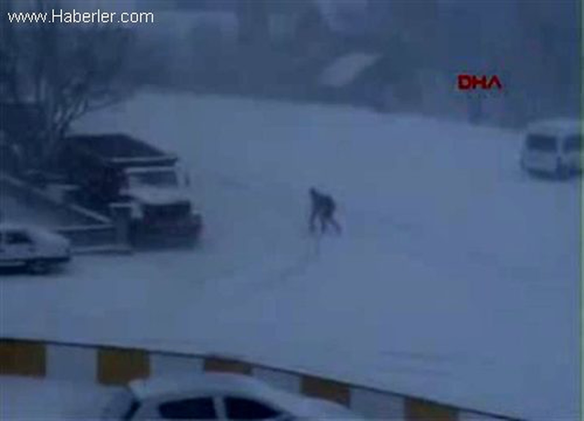 Posof ve Damal\'da Okullara 1 Günlük Kar Tatili