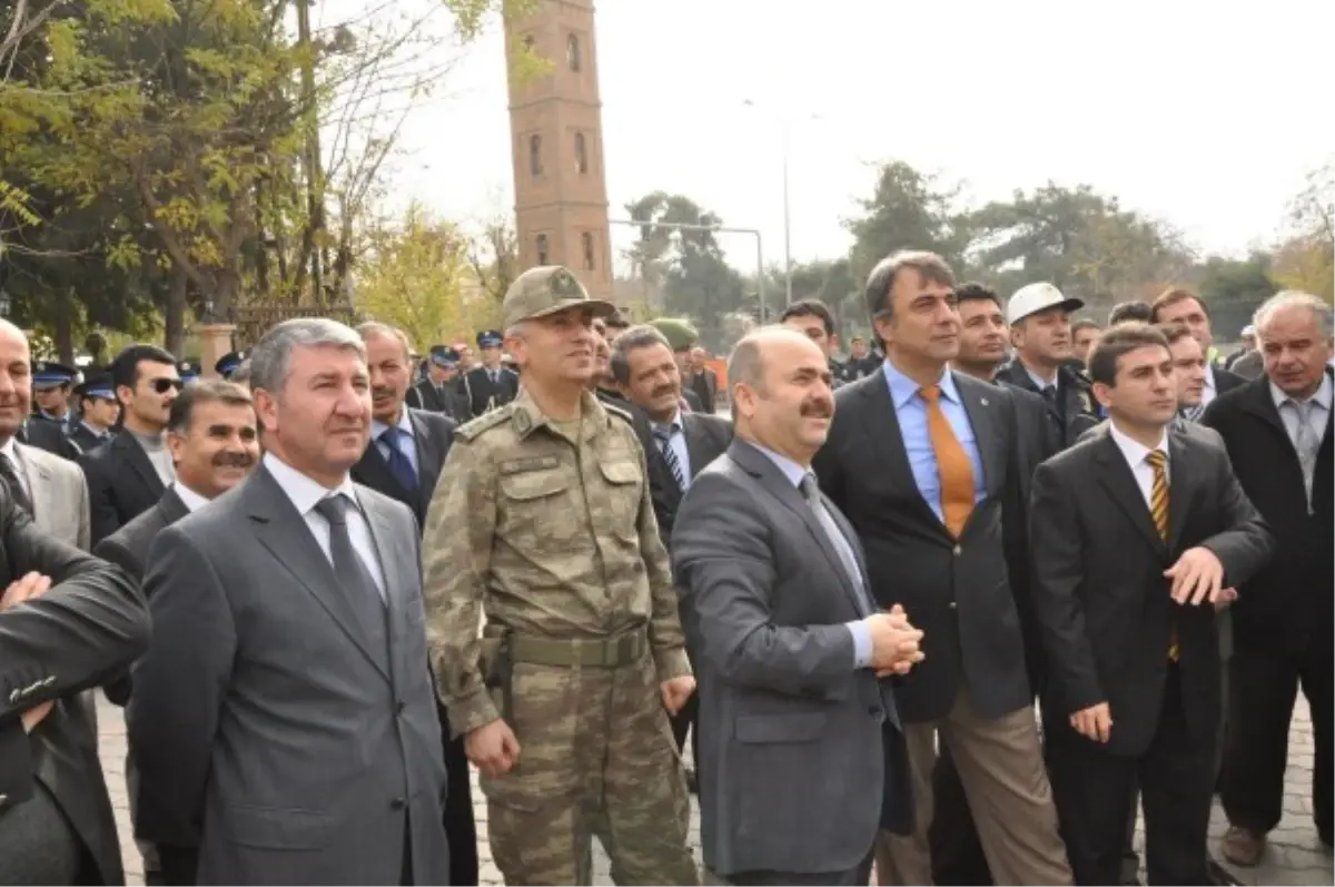 Siirt Valisi Aydın, Karayollu Trafik Güvenliğine Dikkat Çekti.