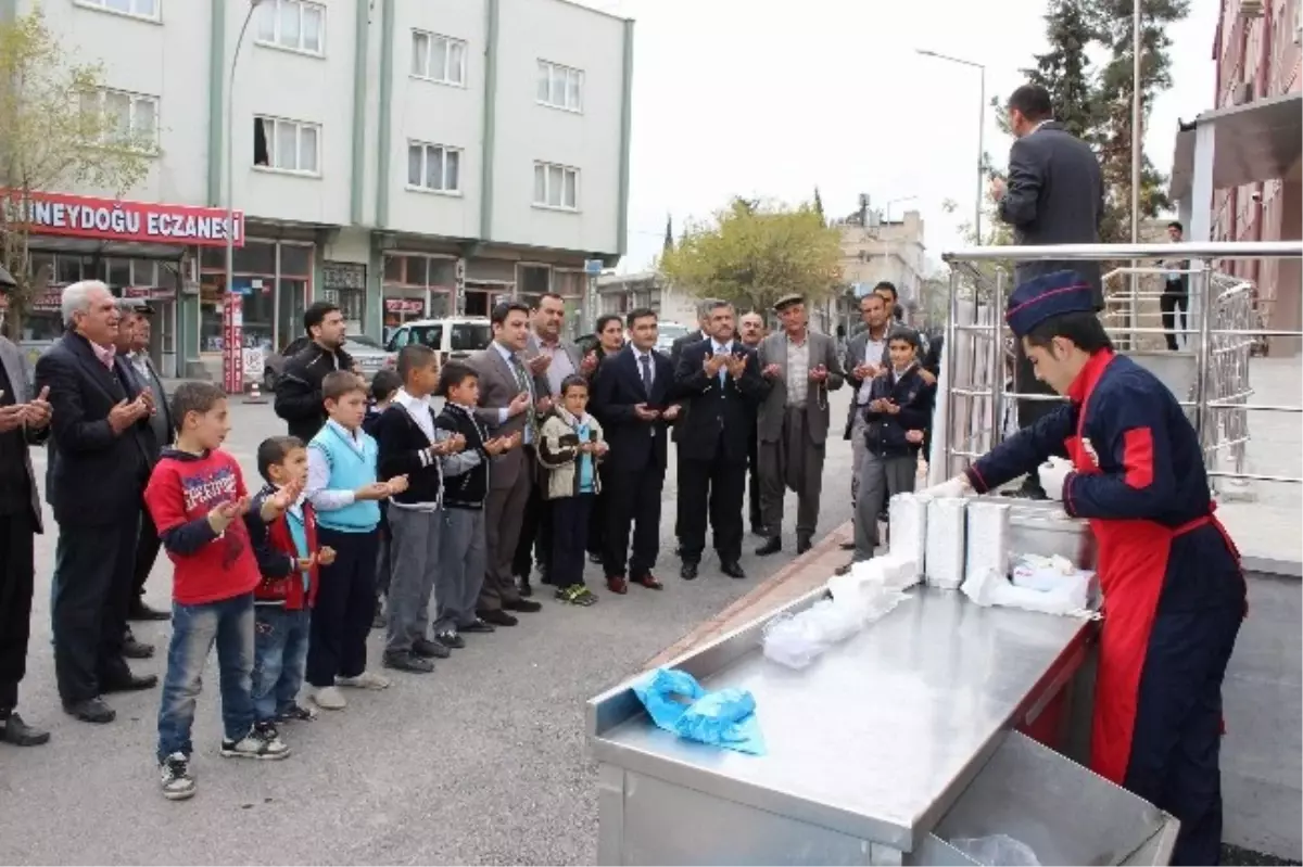 Sydv, Aşure Dağıttı