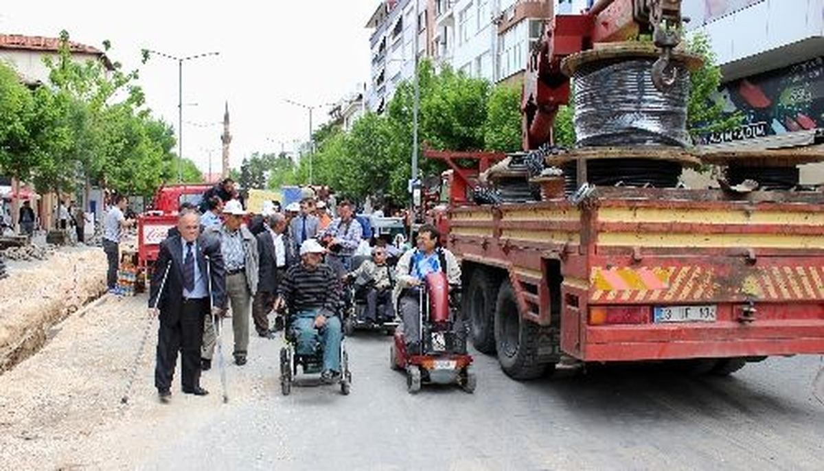 Uşak\'ta Engelsiz Yaşam Şenliği Düzenlendi