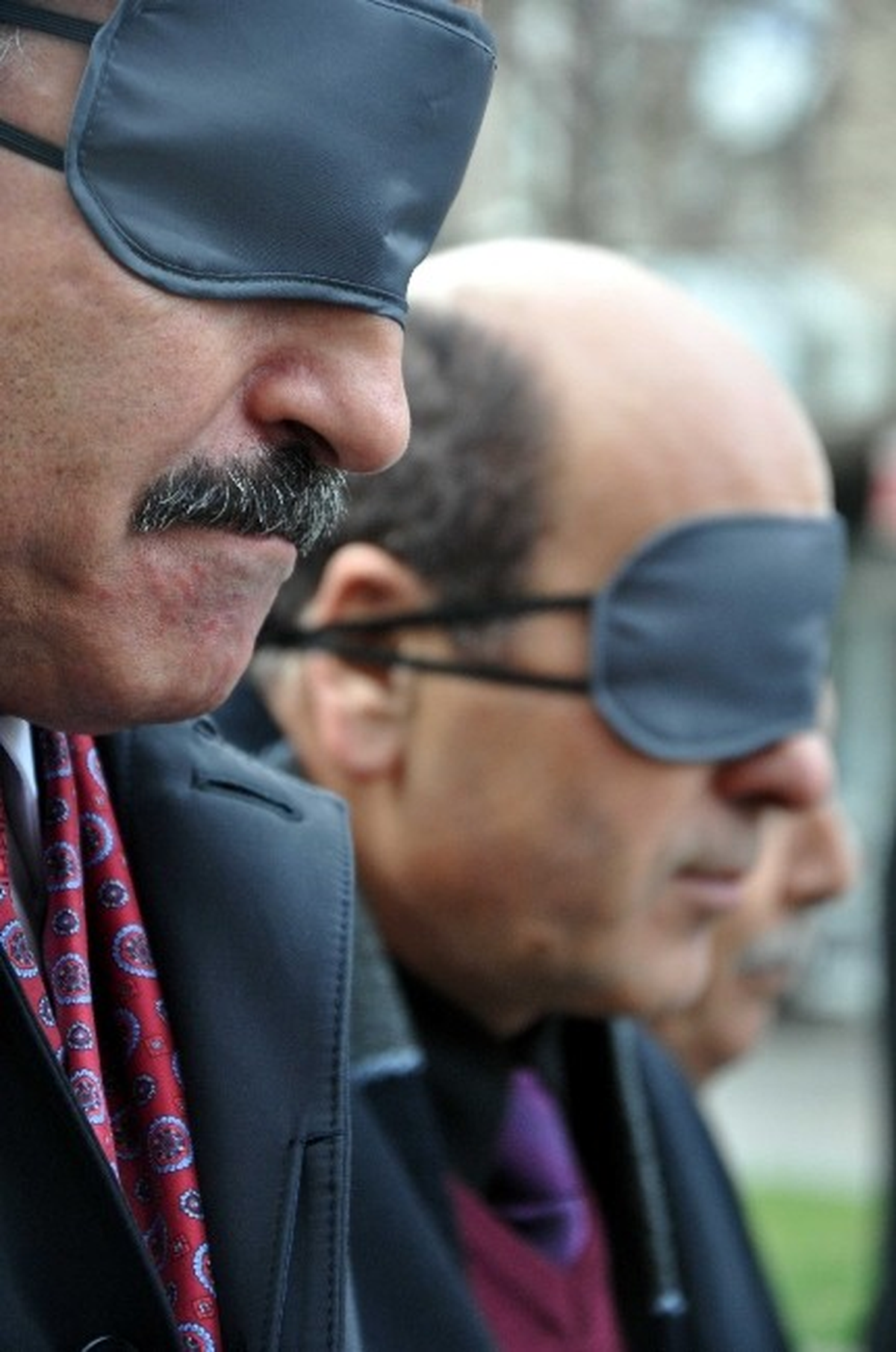 Balıkesir Valisi ile Belediye Başkanı Engelliler İçin Yürüdü