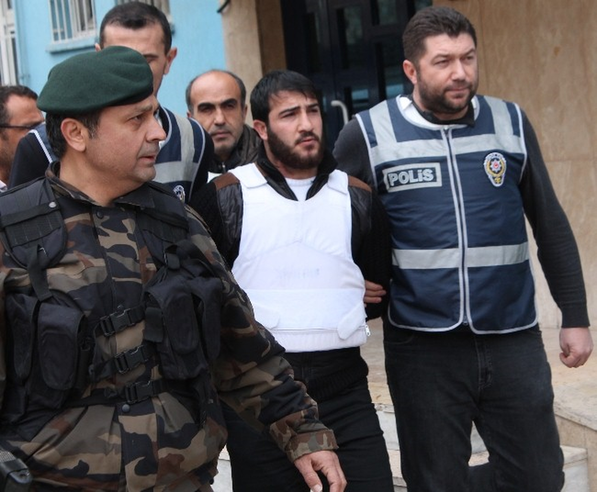 Yapay Damarla Yaşadı, Kendini Vuranı Öldürdü