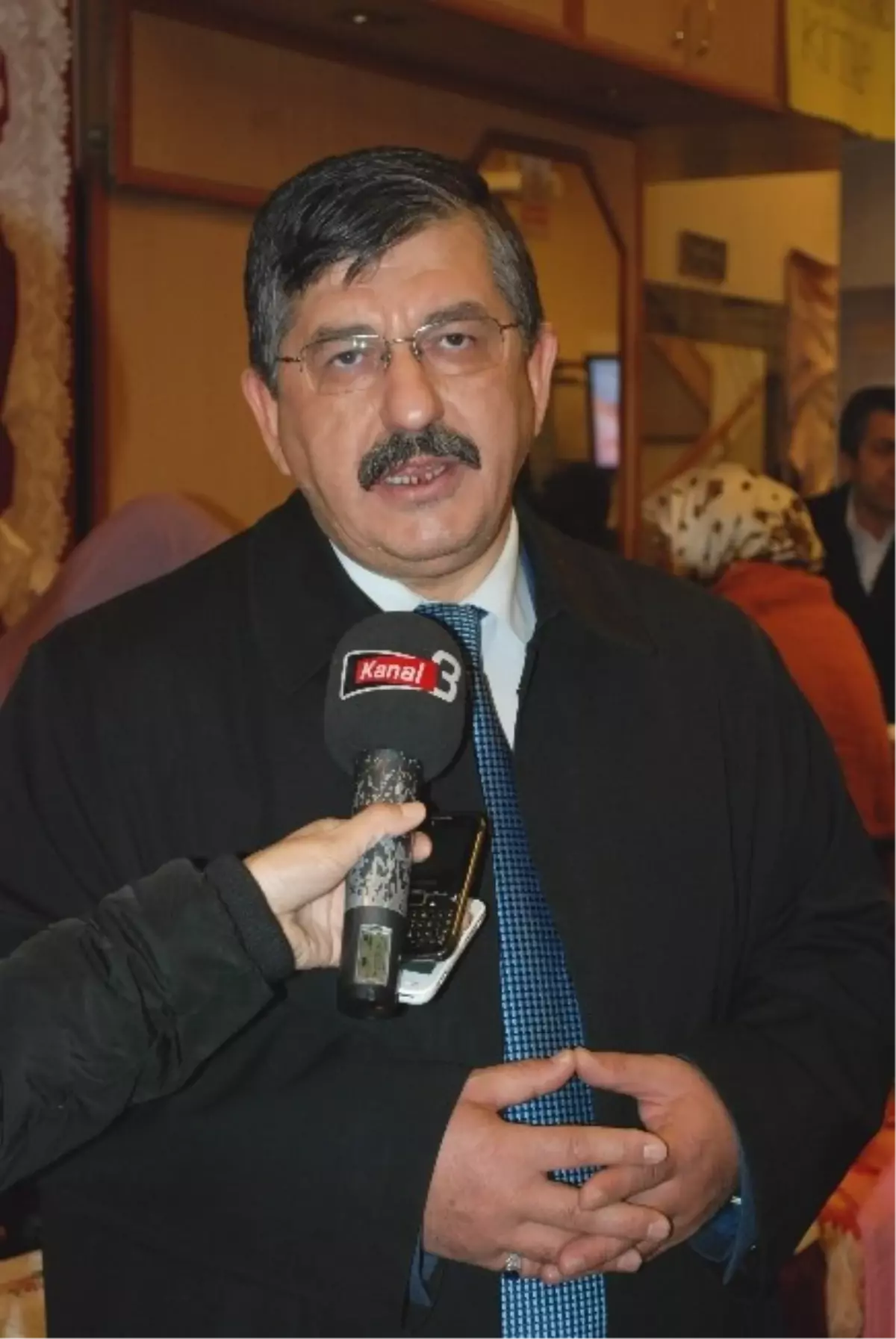 Afyonkarahisar'da Genç Akademililer'den Destek Kermesi