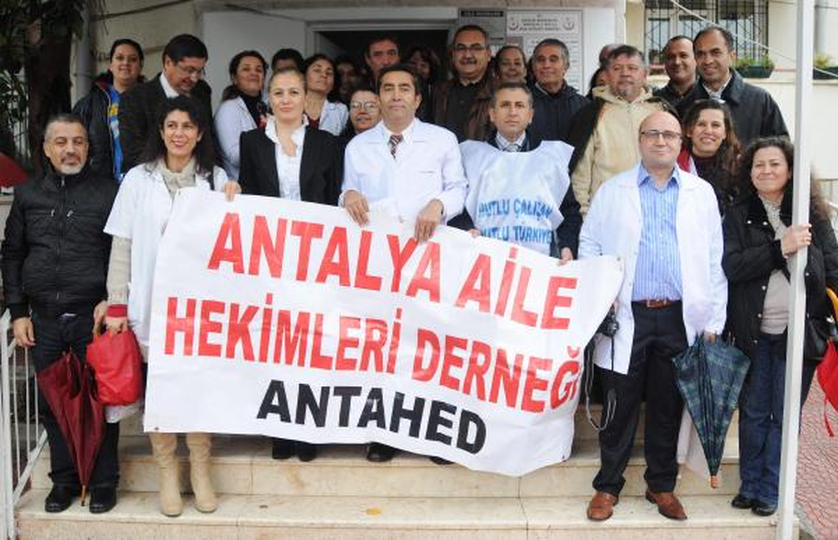 Aile Hekimleri Antalya\'da da İş Bıraktı